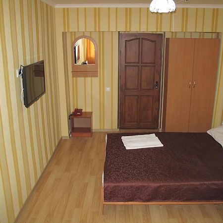 Economy Hotel Zhyger Астана Екстер'єр фото