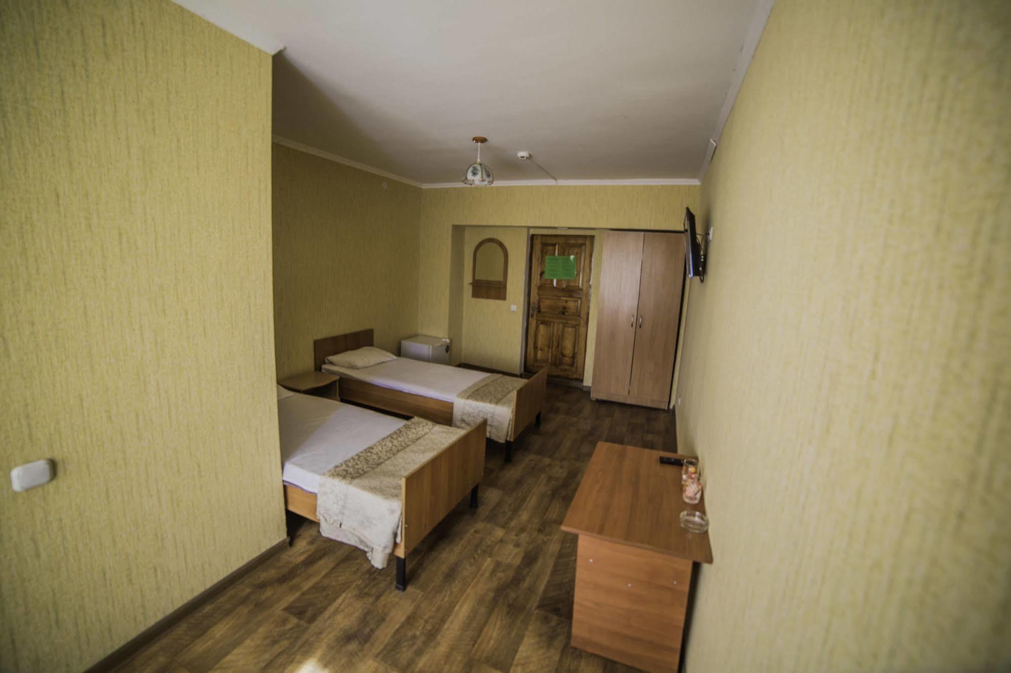 Economy Hotel Zhyger Астана Екстер'єр фото