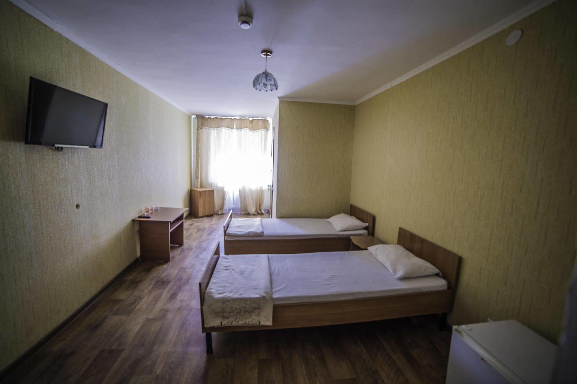 Economy Hotel Zhyger Астана Екстер'єр фото