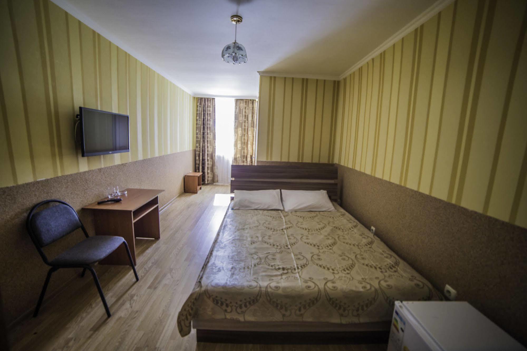 Economy Hotel Zhyger Астана Екстер'єр фото