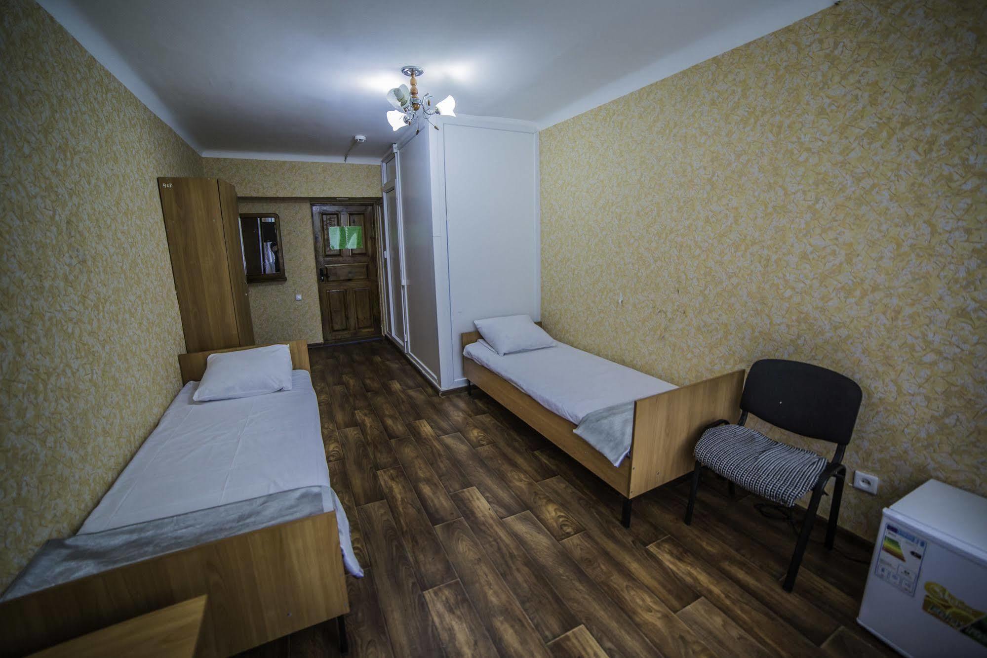 Economy Hotel Zhyger Астана Екстер'єр фото