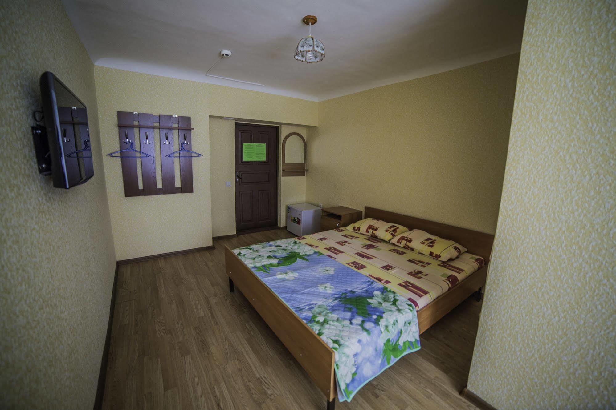 Economy Hotel Zhyger Астана Екстер'єр фото
